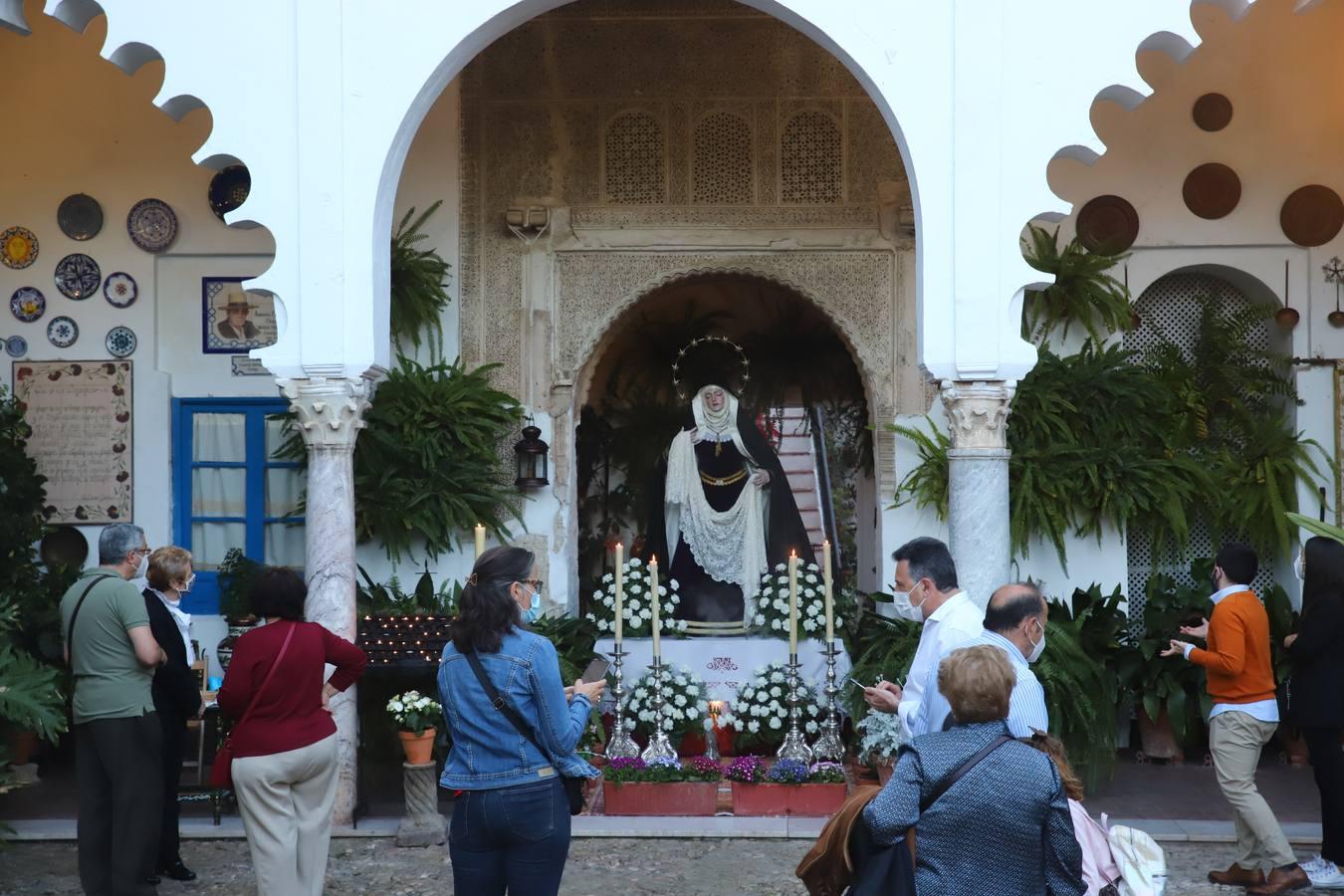 Los Patios de Córdoba del Jueves Santo, en imágenes