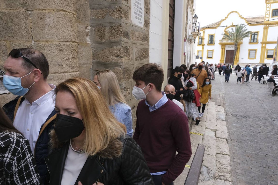 Fotos: las mejores imágenes del Jueves Santo en Cádiz