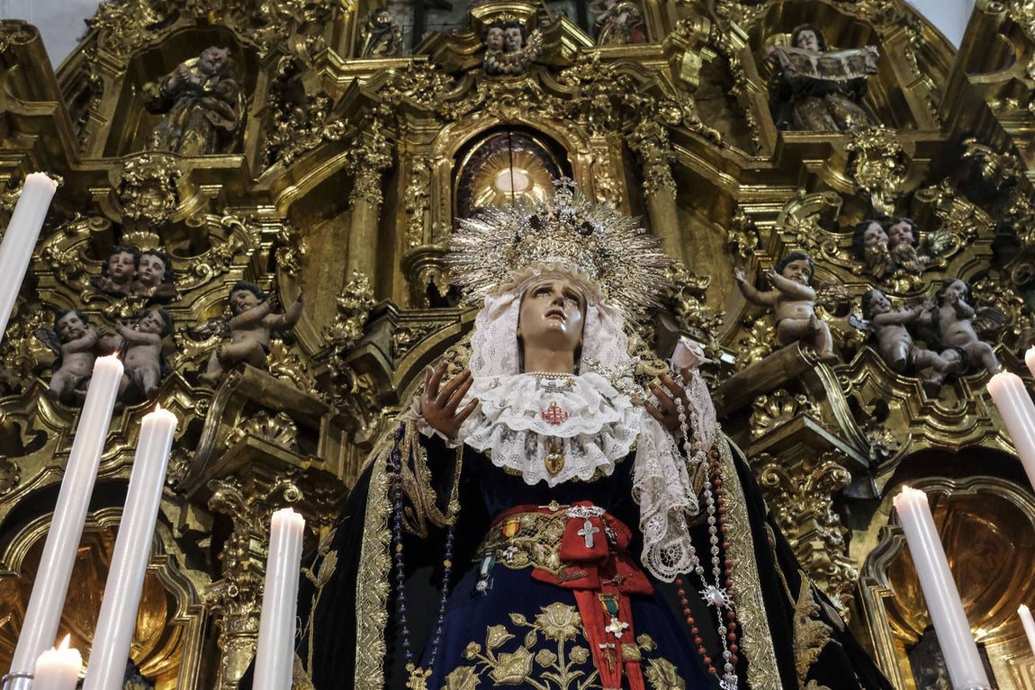Fotos: las mejores imágenes del Jueves Santo en Cádiz