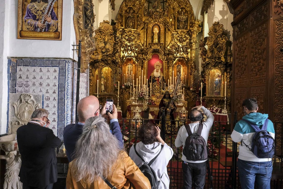 Fotos: las mejores imágenes del Jueves Santo en Cádiz