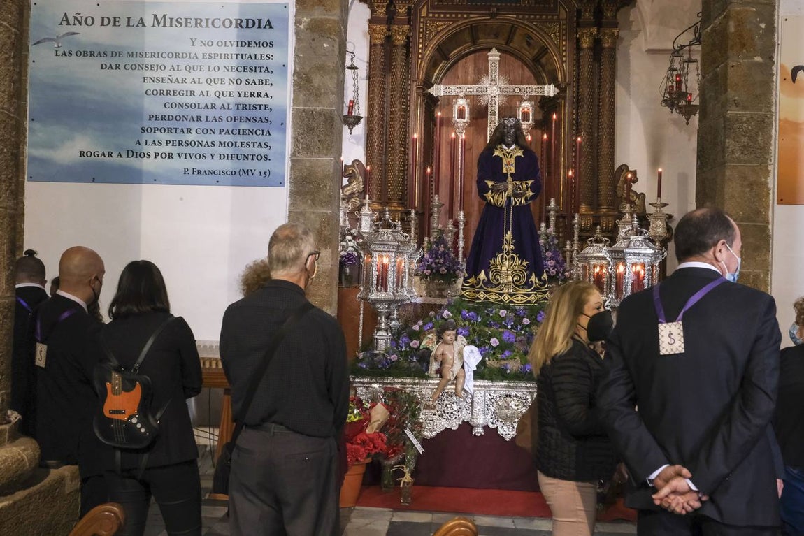 Fotos: las mejores imágenes del Jueves Santo en Cádiz