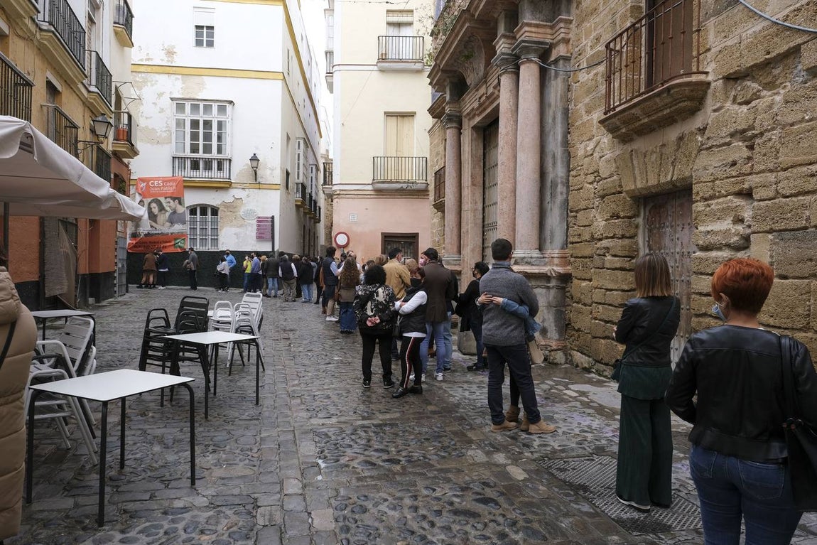 Fotos: las mejores imágenes del Jueves Santo en Cádiz