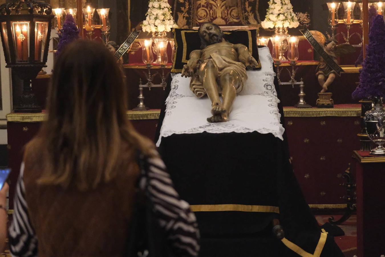 Semana Santa de Córdoba 2021 | Las imágenes del Santo Sepulcro el Viernes Santo