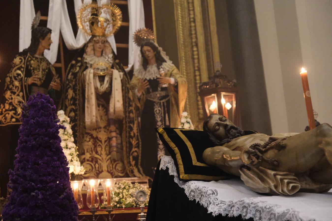 Semana Santa de Córdoba 2021 | Las imágenes del Santo Sepulcro el Viernes Santo