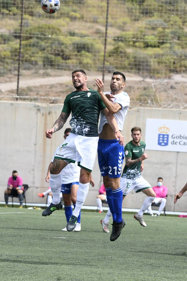 Las mejores imágenes del gol y el penalti en el Tamaraceite - Córdoba CF