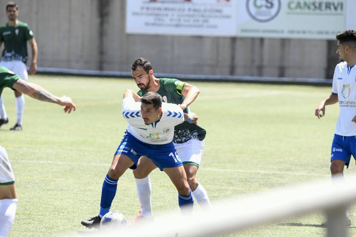 Las mejores imágenes del gol y el penalti en el Tamaraceite - Córdoba CF