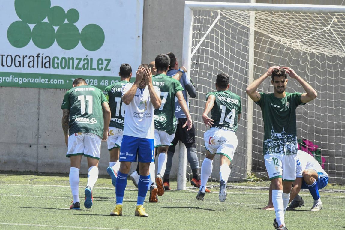 Las mejores imágenes del gol y el penalti en el Tamaraceite - Córdoba CF