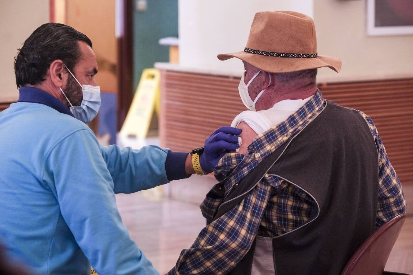 Fotos: Jornada de vacunación ante el Covid en el Palacio de Congresos de Cádiz