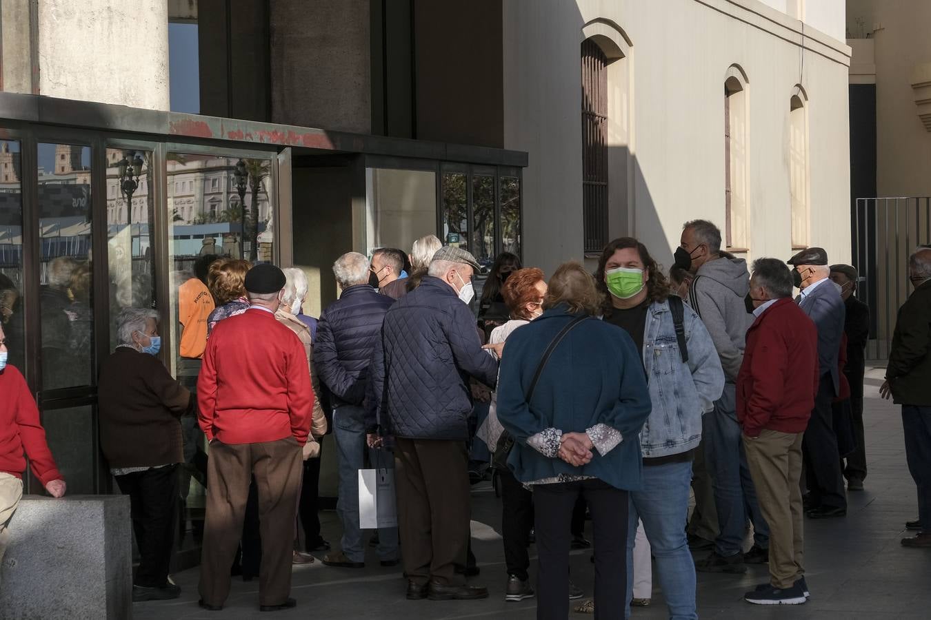 Fotos: Jornada de vacunación ante el Covid en el Palacio de Congresos de Cádiz