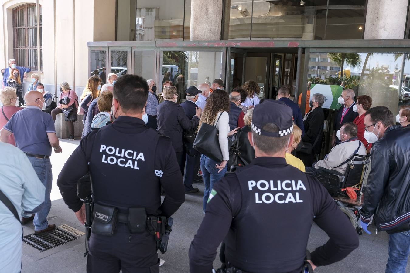 Fotos: Jornada de vacunación ante el Covid en el Palacio de Congresos de Cádiz