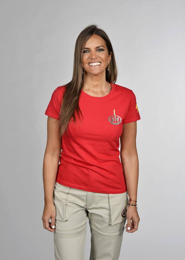 Marta López. Otra mujer curtida en el universo de Mediaset: La exconcursante de 'Gran Hermano 2' y actual colaboradora de los programas de Telecinco 'Sálvame' y 'Ya es mediodía', Marta López (47), también viajará a Honduras, donde compartirá reality junto a la joven que le 'robó' a su novio, Alfonso Merlos. De este modo, Telecinco reaviva un año después una 'trama' que copó su programación en plena pandemia, el 'Merlos Place'. Habrá que ver cómo se comportan ambas en la que sin duda es la rivalidad más 'apetecible' por los seguidores del programa.