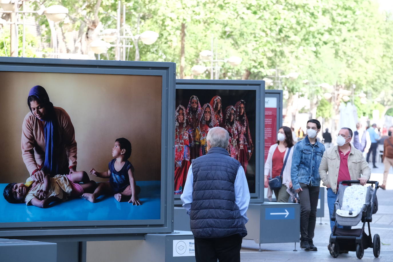 La exposición de Cristina García Rodero, en el bulevar Gran Capitán de Córdoba