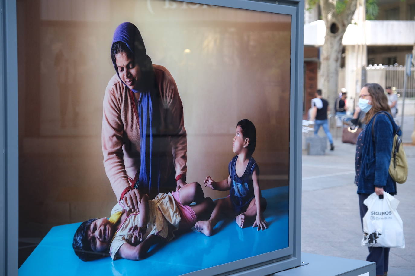 La exposición de Cristina García Rodero, en el bulevar Gran Capitán de Córdoba