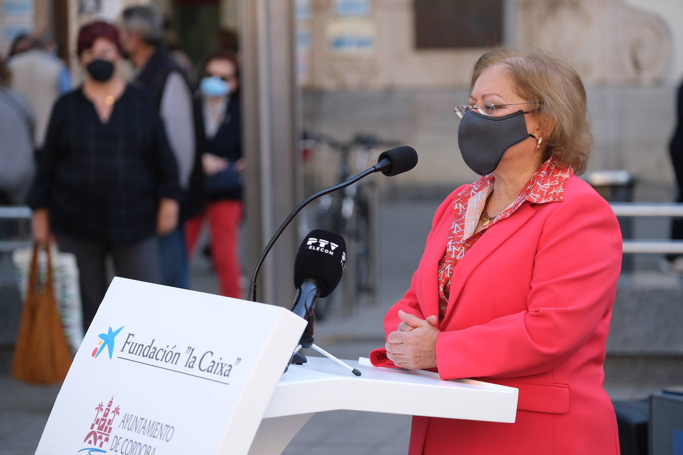 La exposición de Cristina García Rodero, en el bulevar Gran Capitán de Córdoba