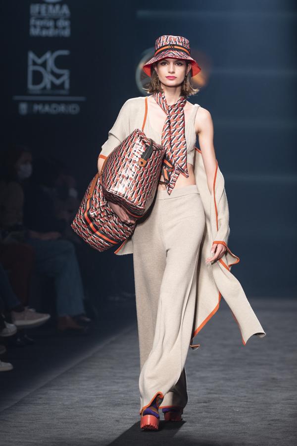 Maite by Lola Casademunt otoño/invierno 2021-22. 