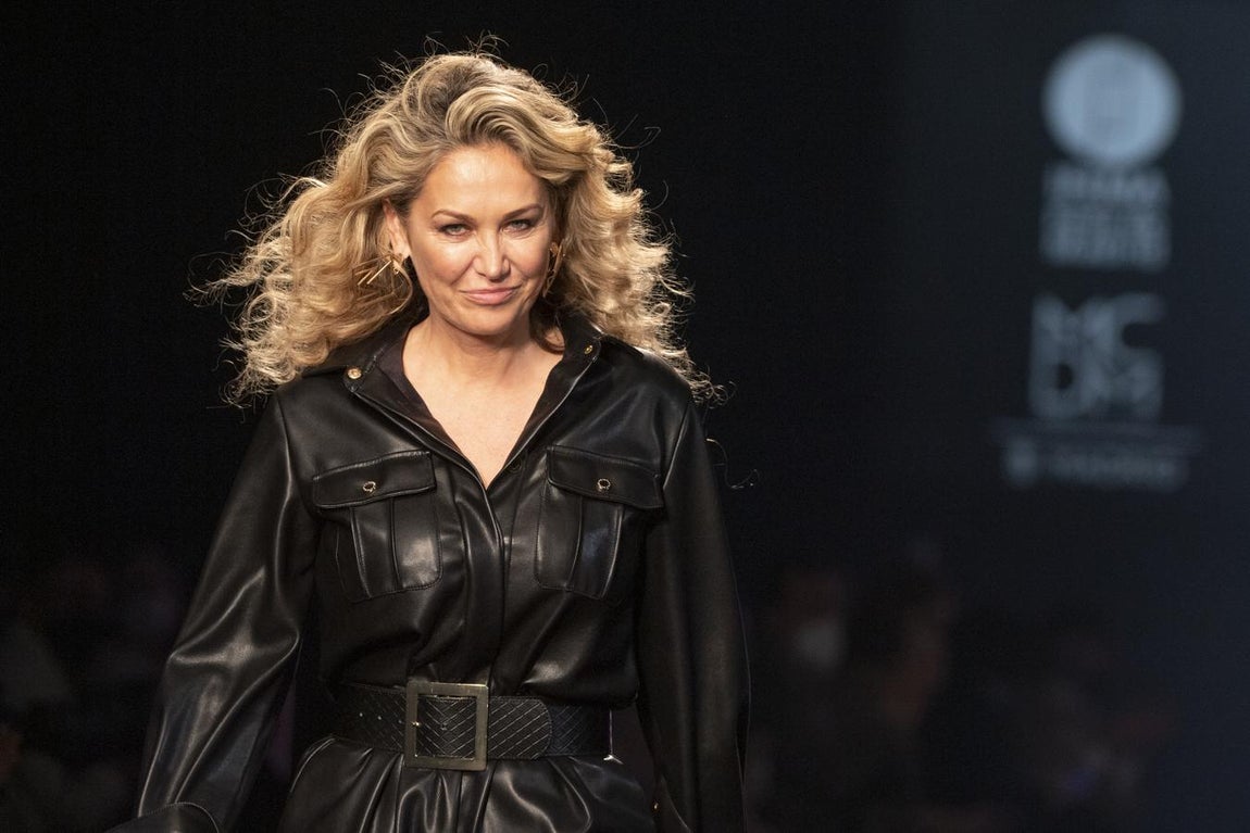 Maite by Lola Casademunt otoño/invierno 2021-22. 