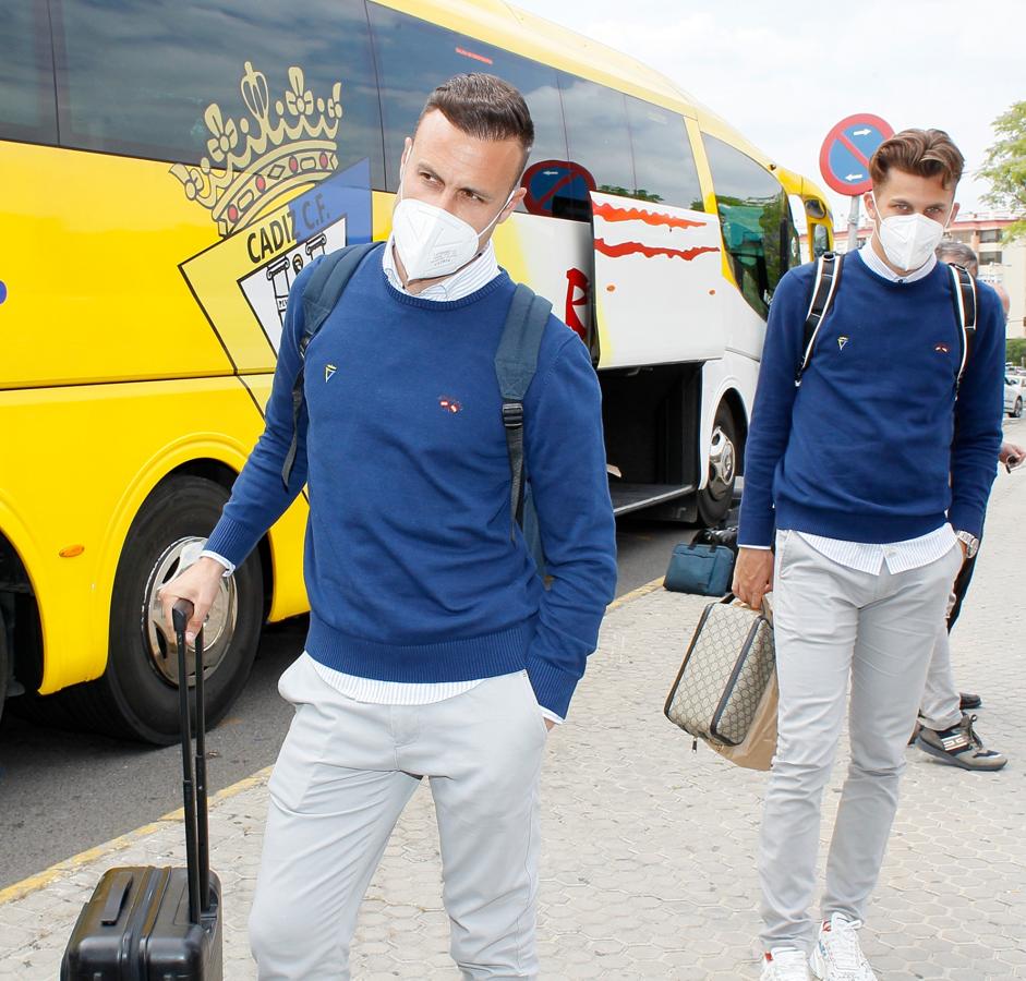 FOTOS: El Cádiz CF, rumbo a Madrid para medirse al Getafe