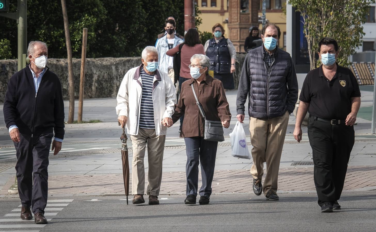 Ambiente primaveral por las calles de Sevilla