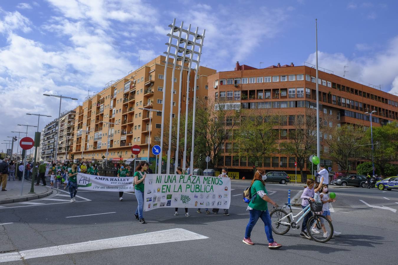 Manifestación de padres para protestar por los recortes en la educación pública