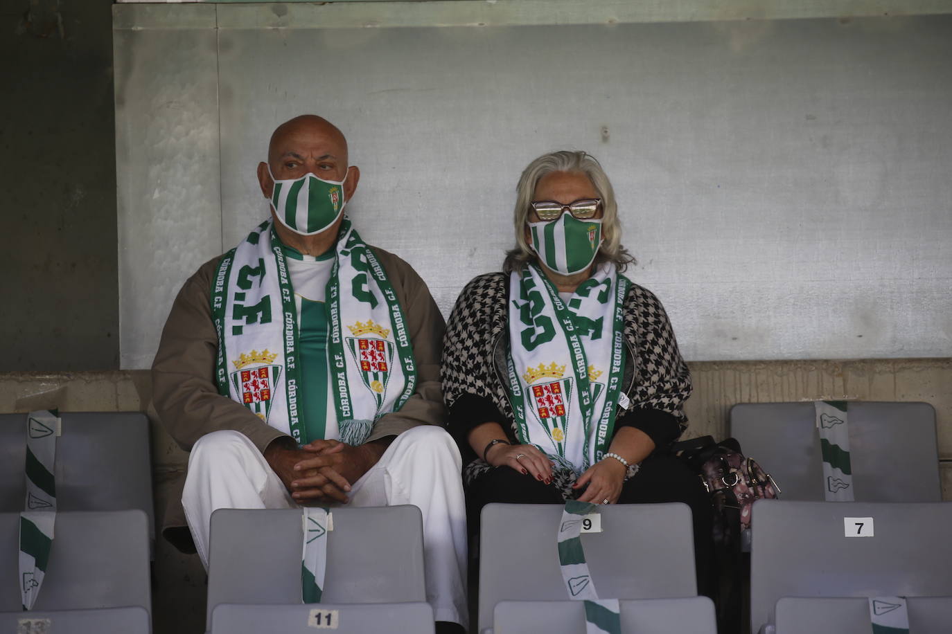 El ambiente en El Arcángel en el Córdoba CF - Linense, en imágenes