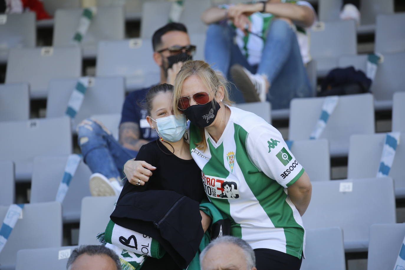 El ambiente en El Arcángel en el Córdoba CF - Linense, en imágenes