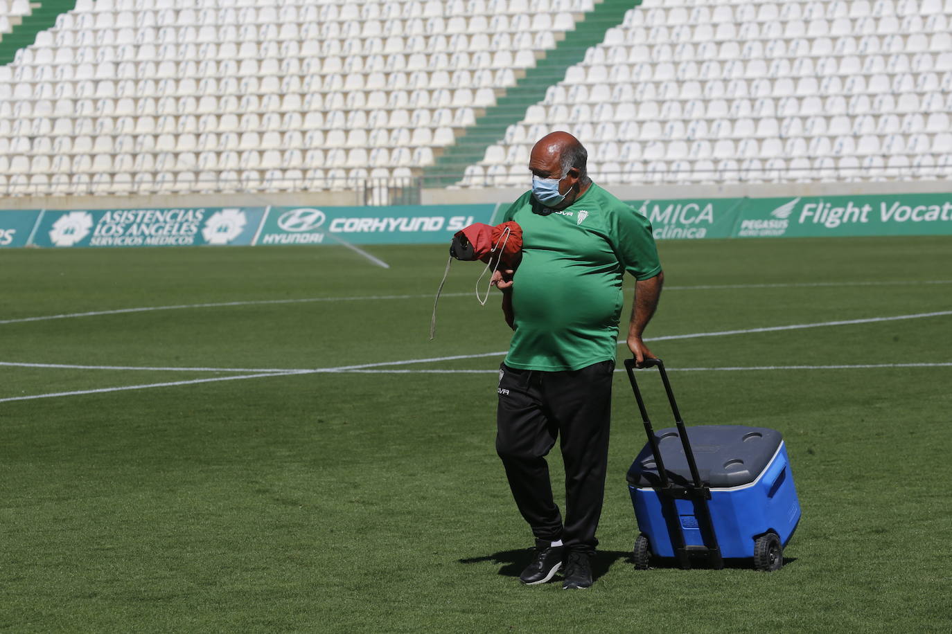 El ambiente en El Arcángel en el Córdoba CF - Linense, en imágenes