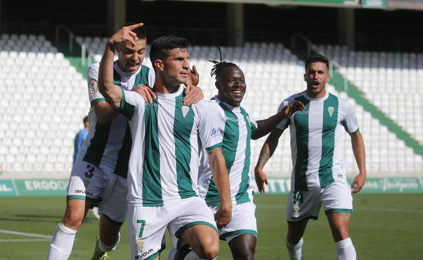 Las mejores imágenes del Córdoba CF - Balompédica Linense