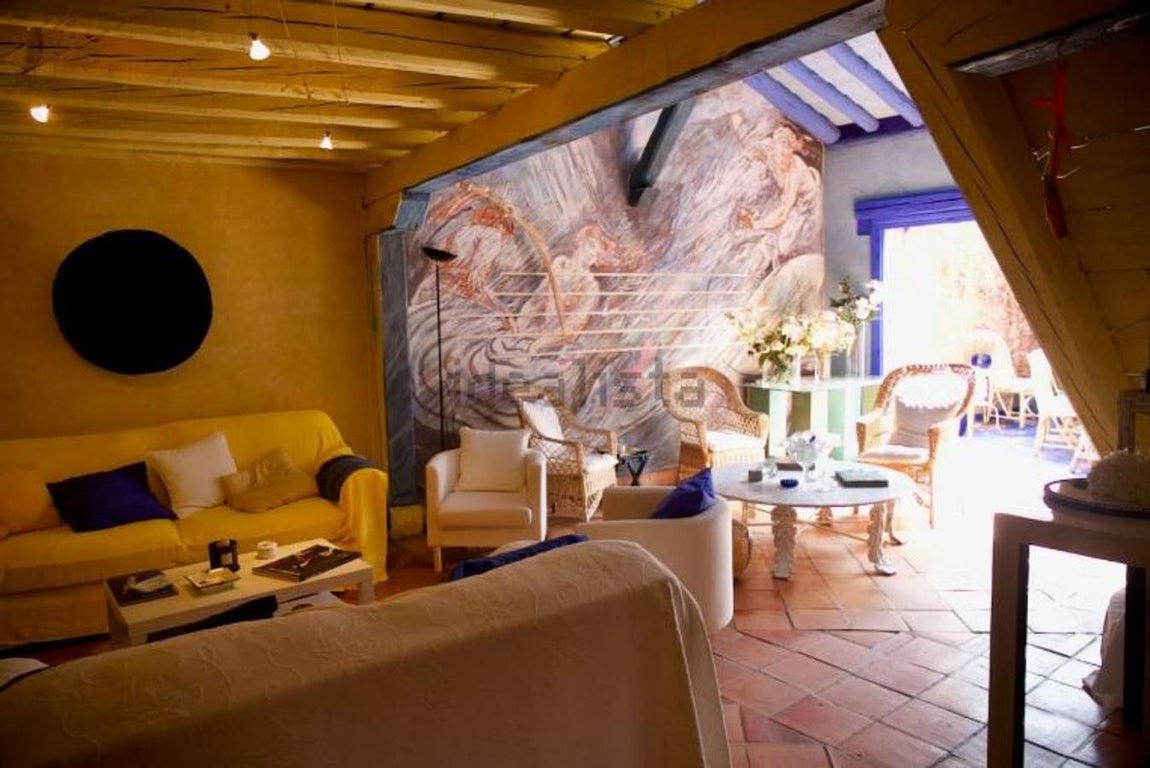 La casa azul de Lucía Bosé, en imágenes