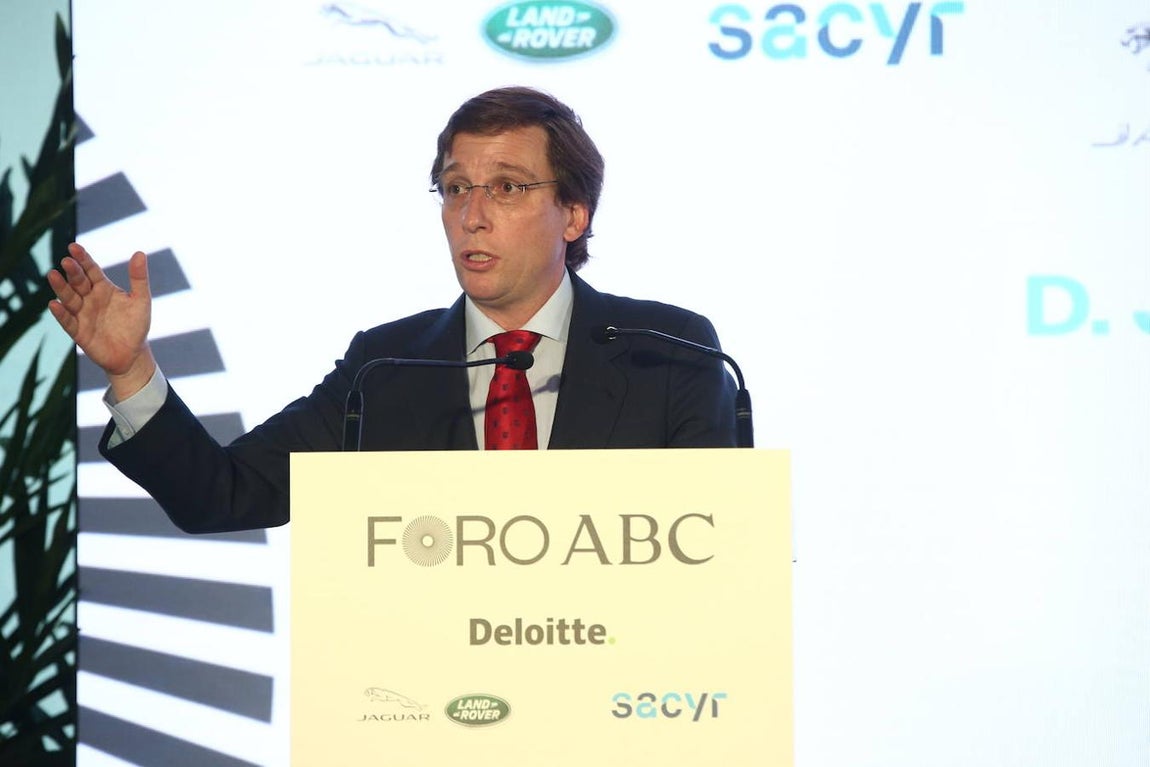 En imágenes: el Foro ABC-Deloitte celebrado en la sede de Vocento