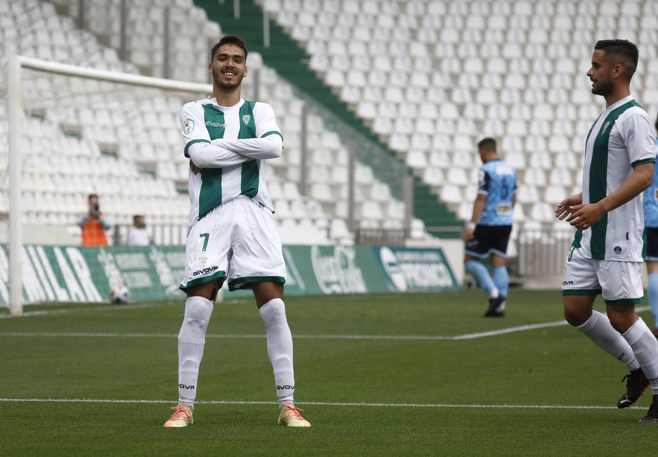 La victoria del Córdoba B ante el Rota, en imágenes