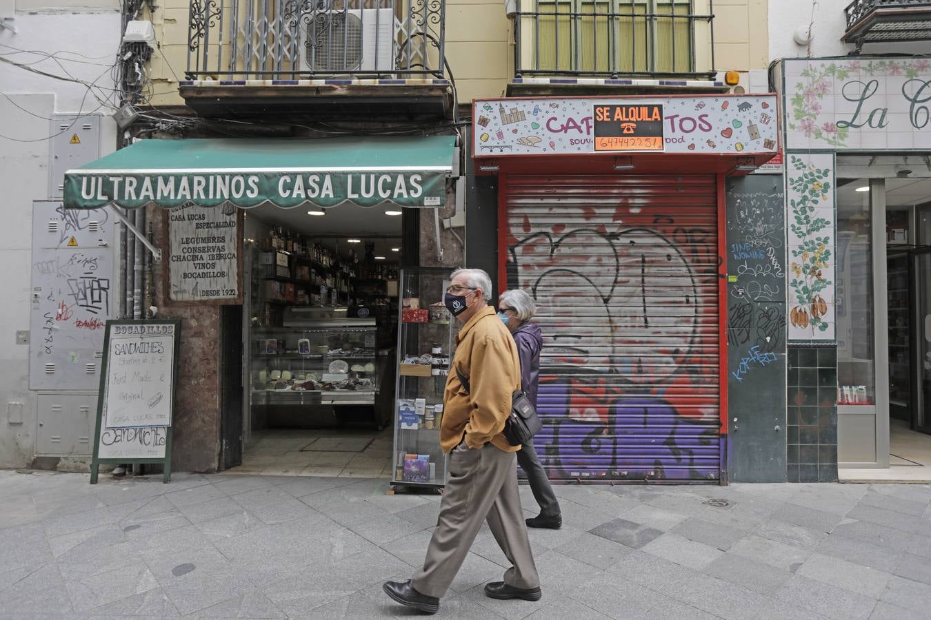 Caen los precios del alquiler en los locales comerciales del Centro de Sevilla