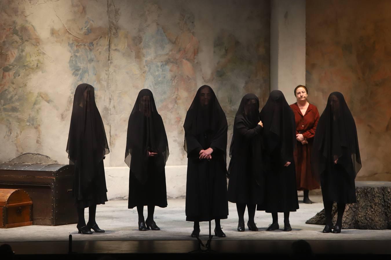 Bernarda Alba en el Gran Teatro de Córdoba, en imágenes