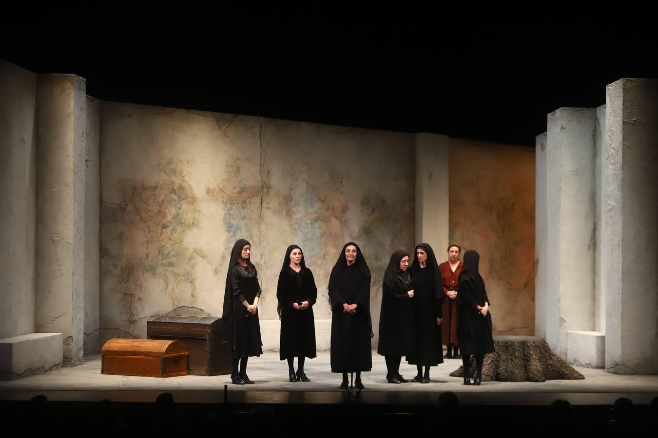 Bernarda Alba en el Gran Teatro de Córdoba, en imágenes