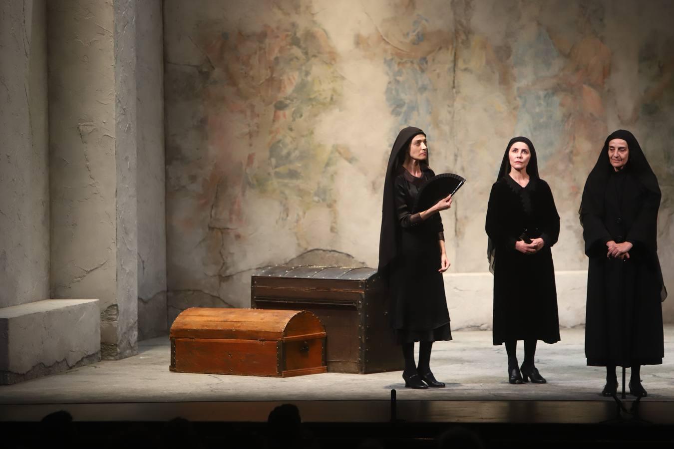 Bernarda Alba en el Gran Teatro de Córdoba, en imágenes