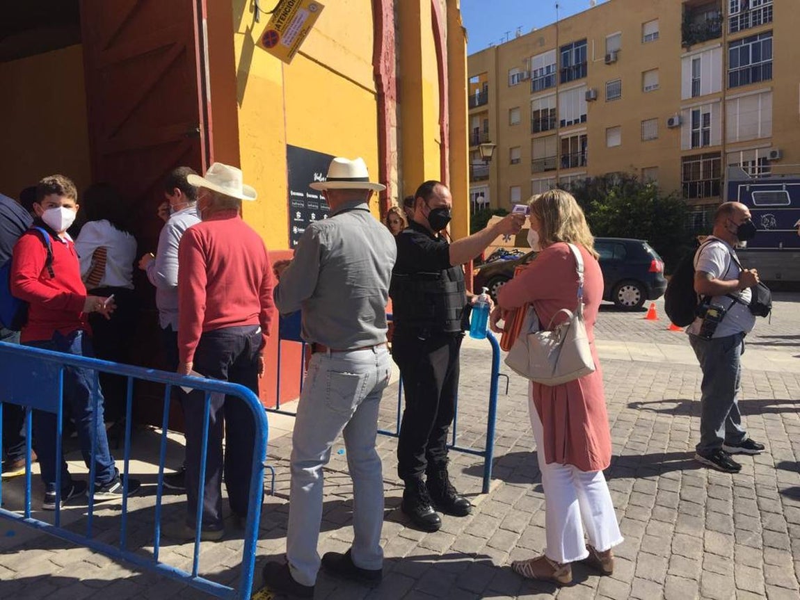 Fotos: Toros en Sanlúcar para Ponce, El Cordobés y De Justo