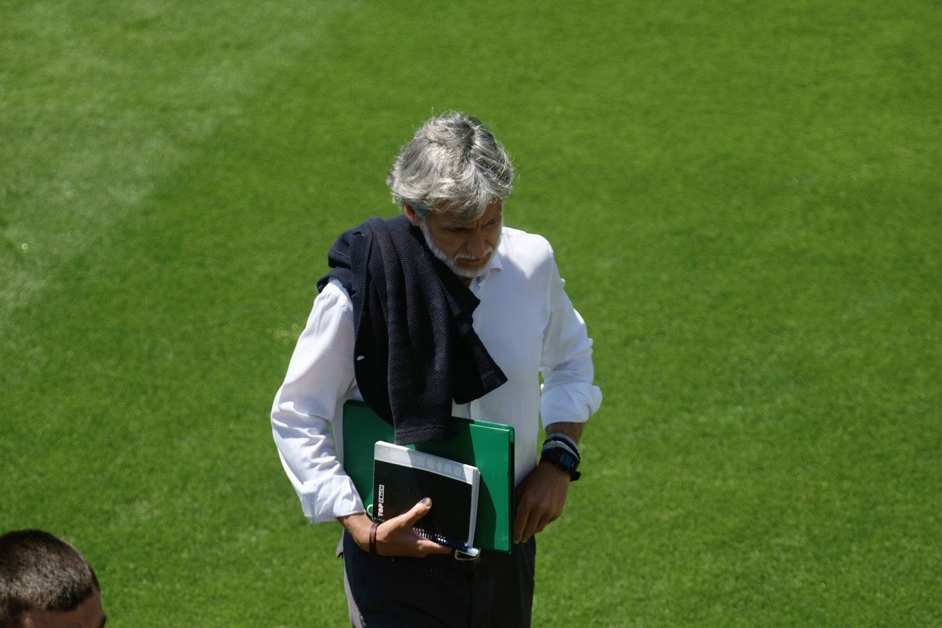 Las lágrimas de algunos jugadores del Córdoba CF tras caer ante el Cádiz B, en imágenes