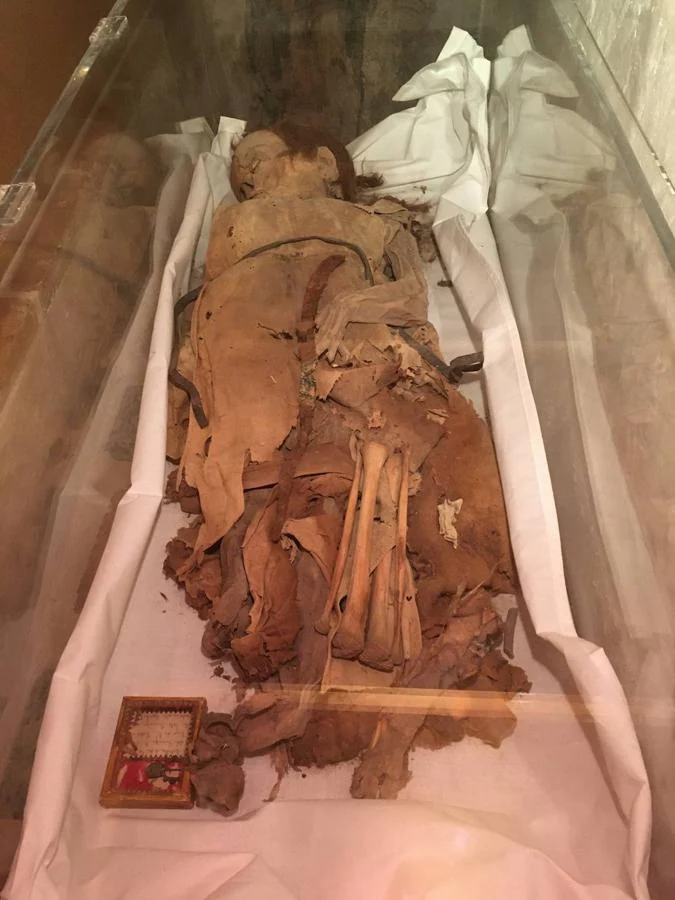 Sanchito, la momia del niño Sancho de Castilla. 