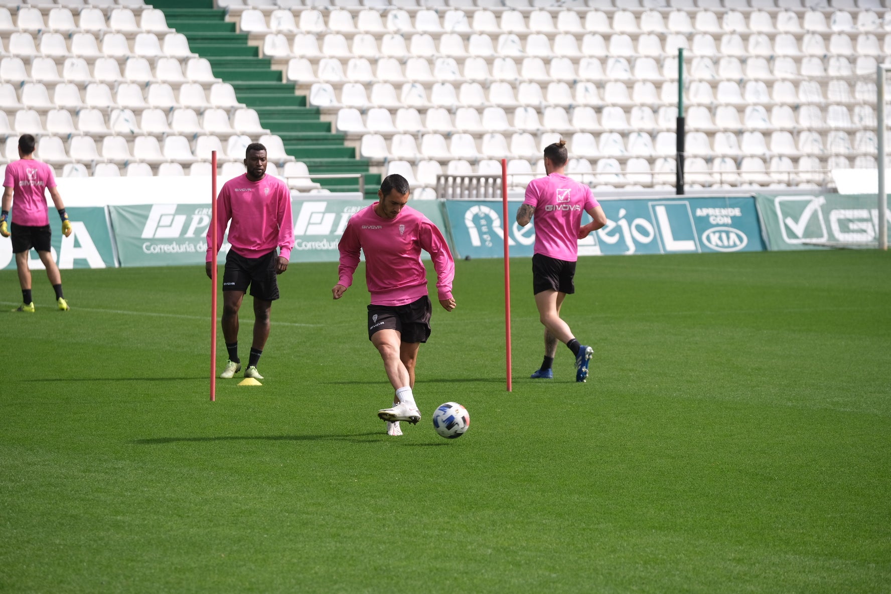 El estreno de Germán Crespo como técnico del Córdoba CF, en imágenes