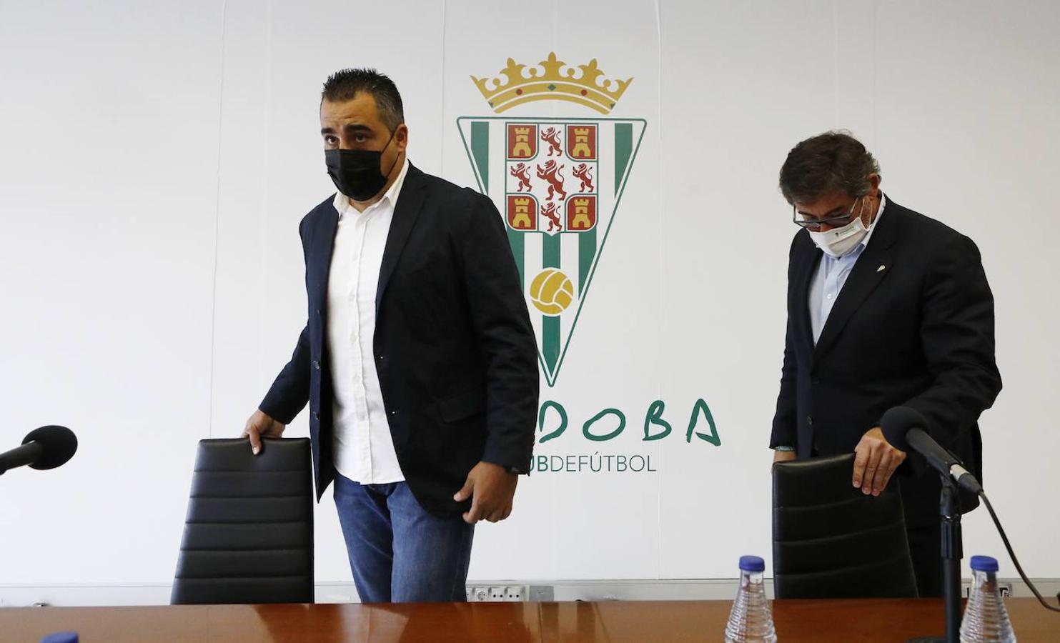 La presentación de Germán Crespo, nuevo entrenador del Córdoba, en imágenes