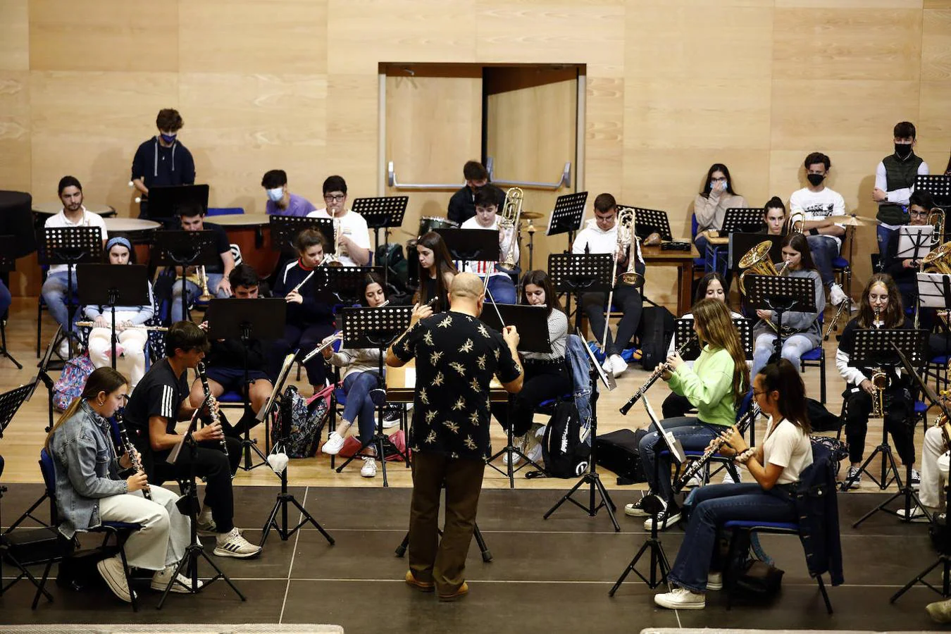 La clase magistral de la Orquesta de Córdoba en el conservatorio, en imágenes