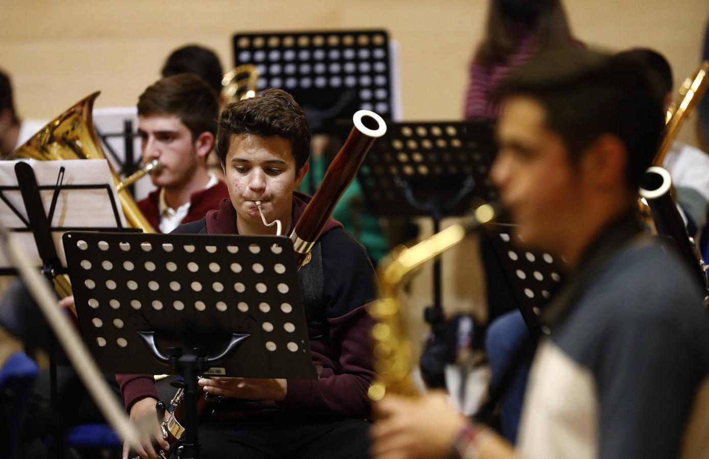 La clase magistral de la Orquesta de Córdoba en el conservatorio, en imágenes