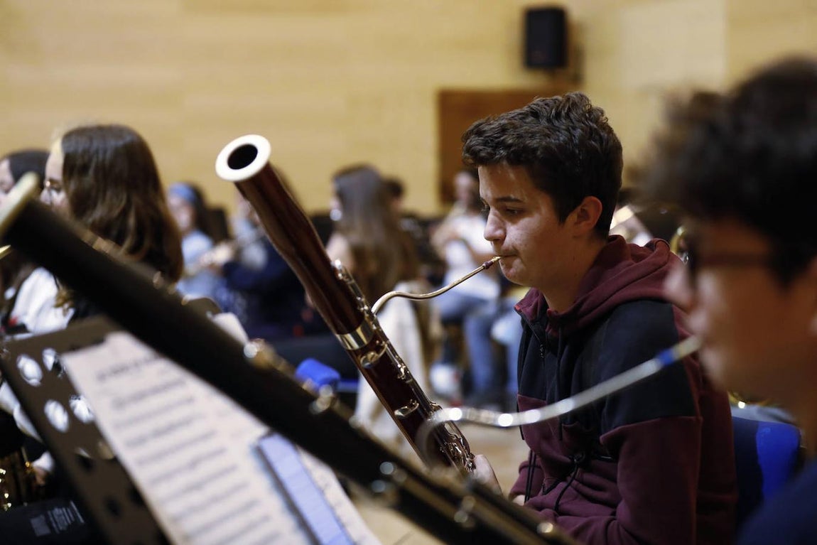 La clase magistral de la Orquesta de Córdoba en el conservatorio, en imágenes