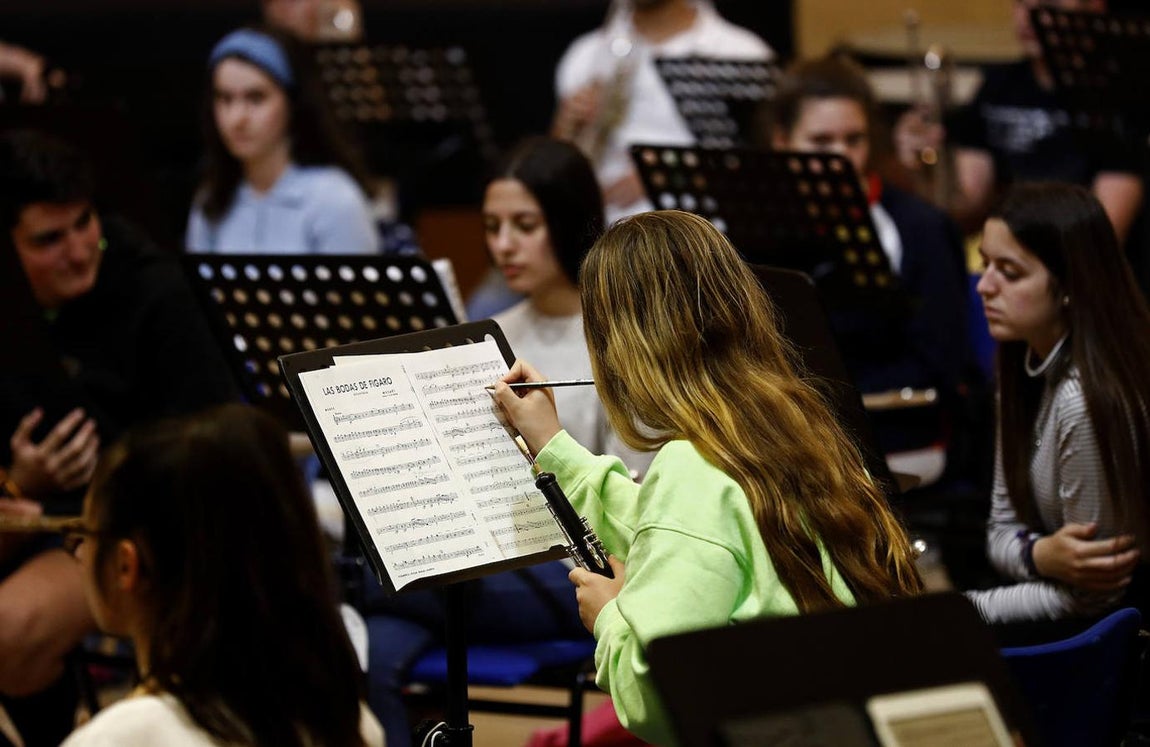 La clase magistral de la Orquesta de Córdoba en el conservatorio, en imágenes