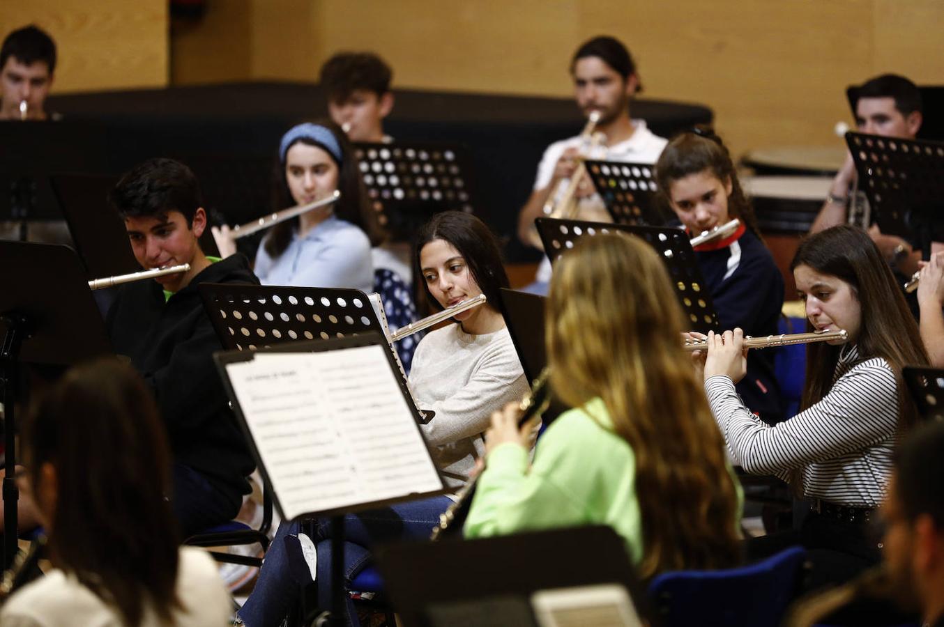 La clase magistral de la Orquesta de Córdoba en el conservatorio, en imágenes