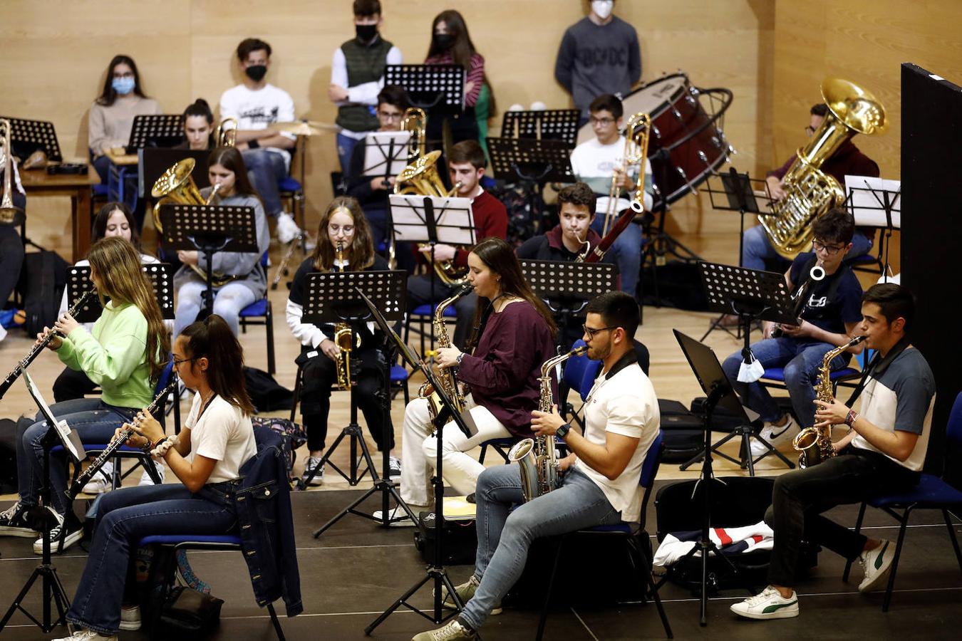 La clase magistral de la Orquesta de Córdoba en el conservatorio, en imágenes