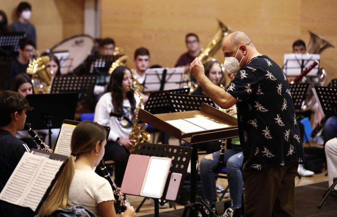 La clase magistral de la Orquesta de Córdoba en el conservatorio, en imágenes