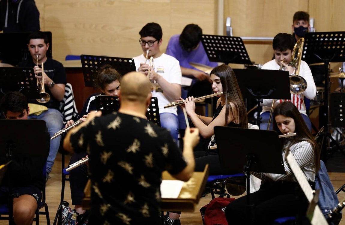 La clase magistral de la Orquesta de Córdoba en el conservatorio, en imágenes