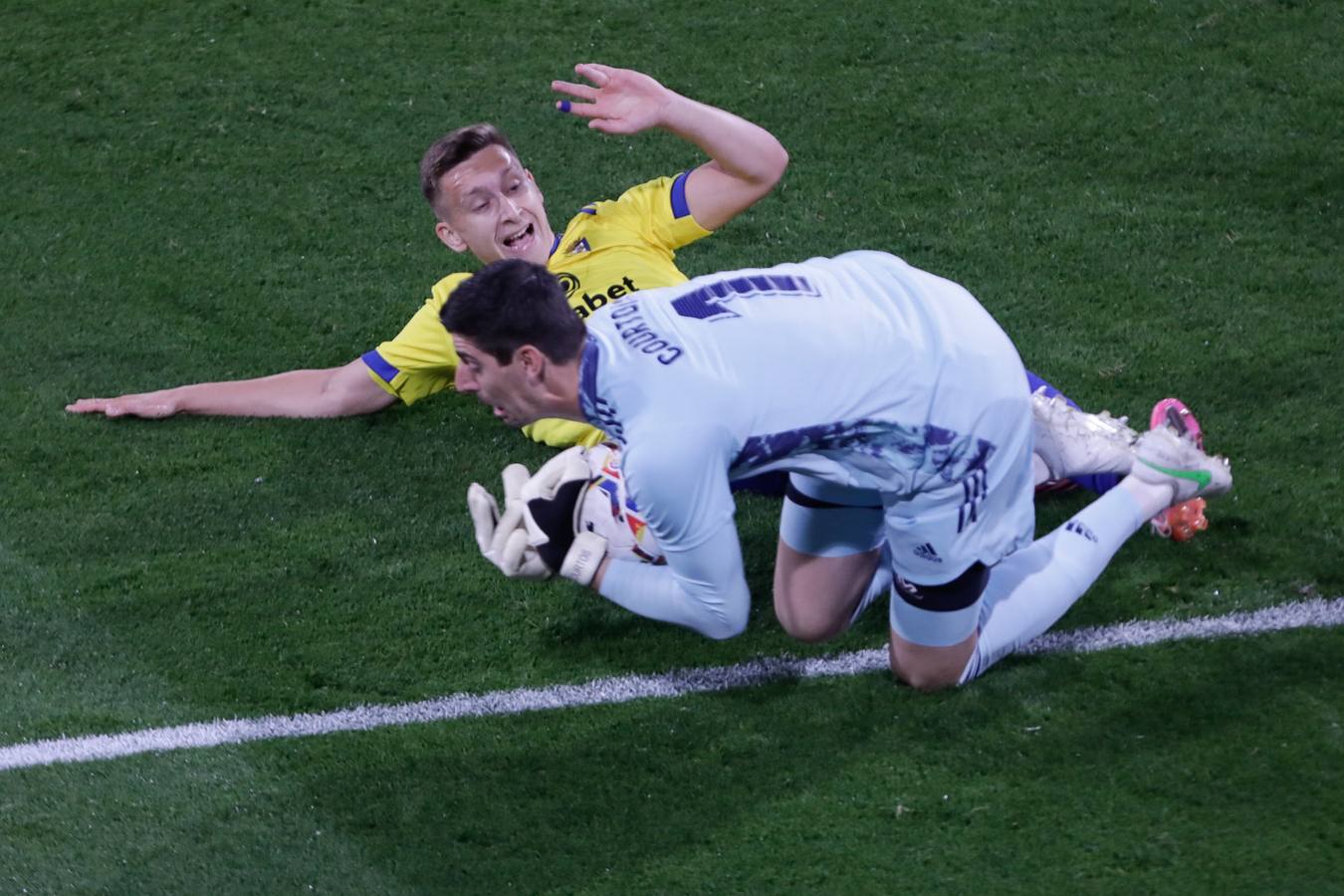 Fotos: Real Madrid-Cádiz CF en Carranza