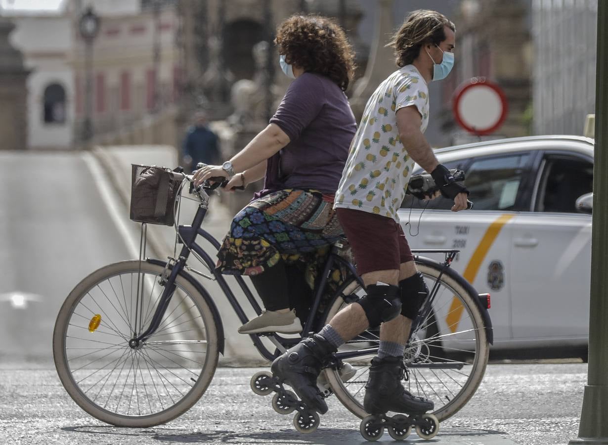 Ambiente por las calles del Centro de Sevilla