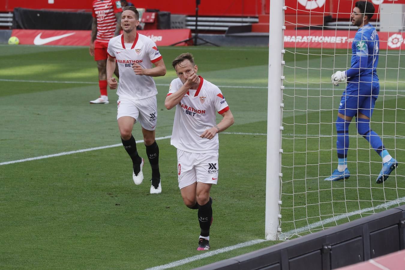 Partido entre el Sevilla y el Granada